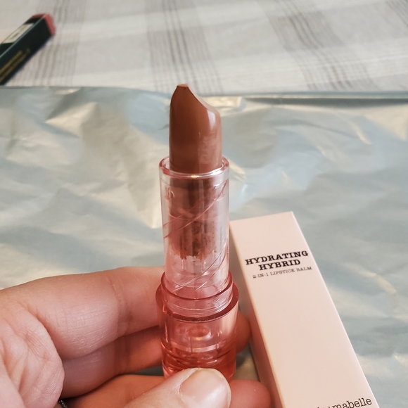 NWOT Sofia & Mabella 2 in 1 lip balm - Picture 2 of 3